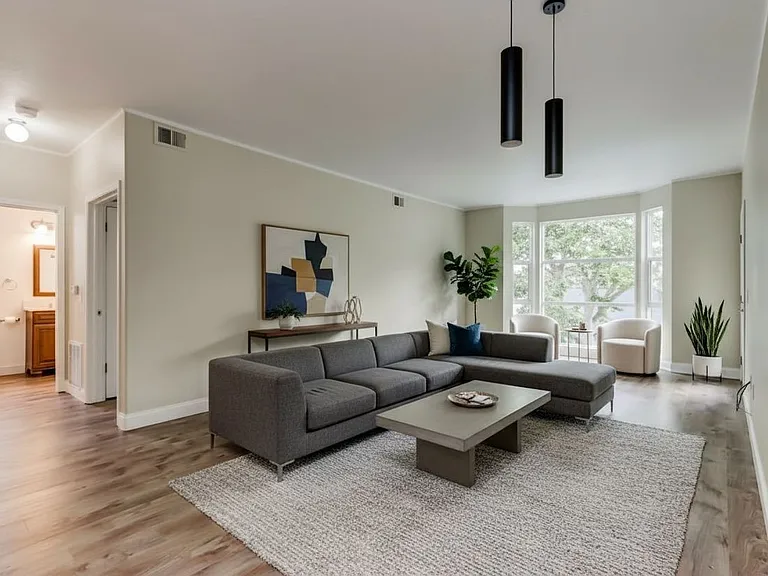 415 N 2nd St #340 — Photo 4