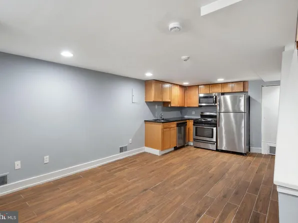 2351 Christian St APT B, Philadelphia, PA 19146
