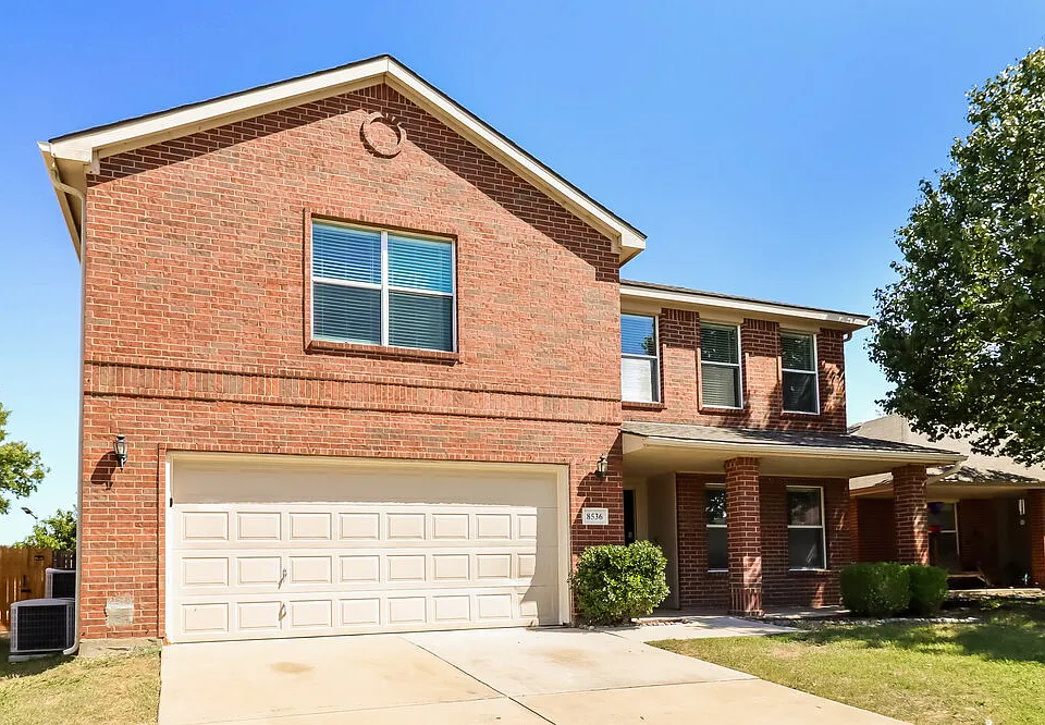 8536 Hawkview Dr