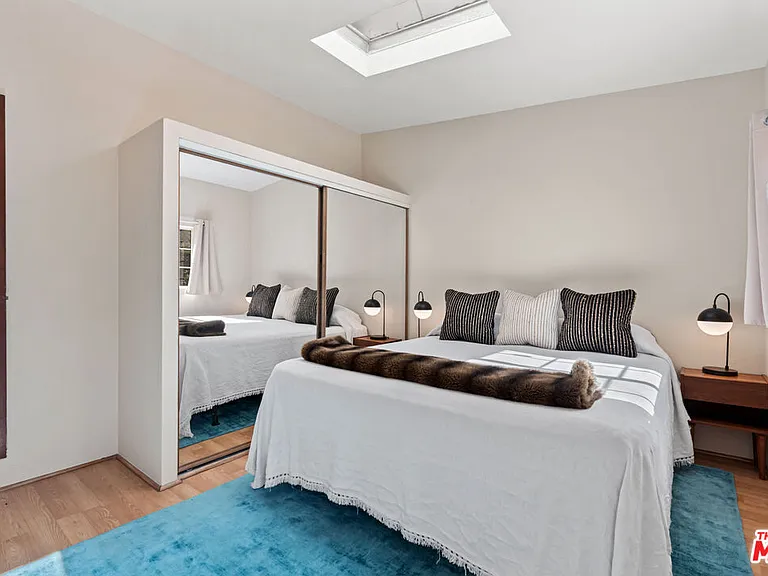 607 N Gramercy Pl — Photo 20