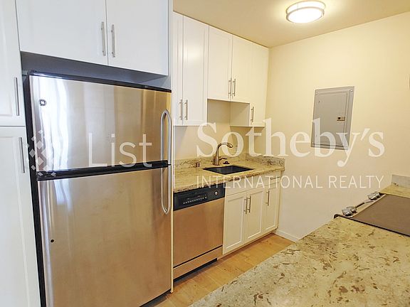 5th image of 1820 Kaioo Dr APT A406
