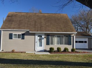 106 Willow View Dr, Carlisle, PA 17013