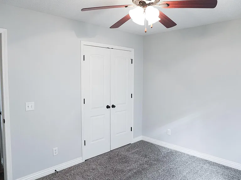 2604 W Garton Rd — Photo 9