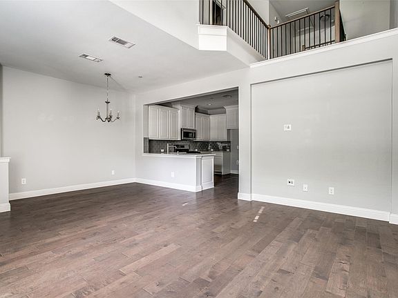 5th image of 3013 Gaylord Dr