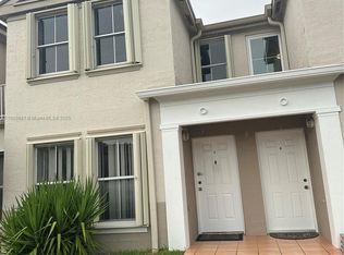 9187 Fontainebleau Blvd #403, Miami, FL 33172