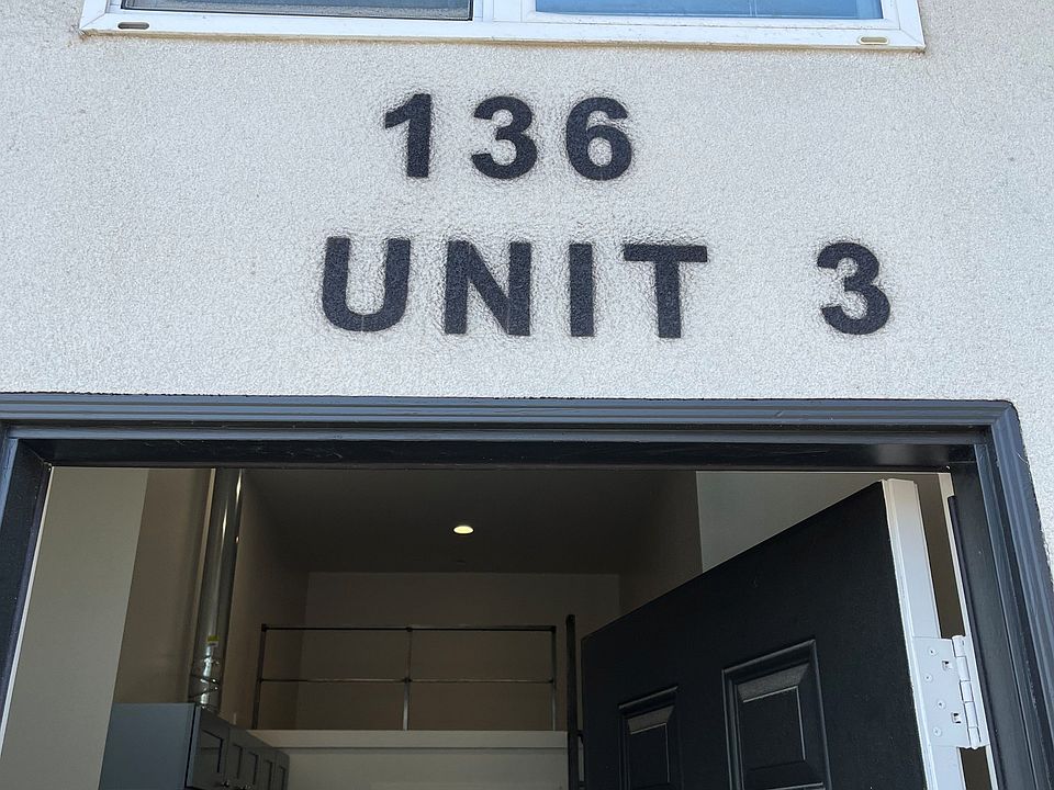 1st image of 138 W San Ysidro Blvd #3