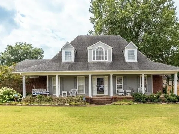 295 Spring Mill Rd, Collierville, TN 38017