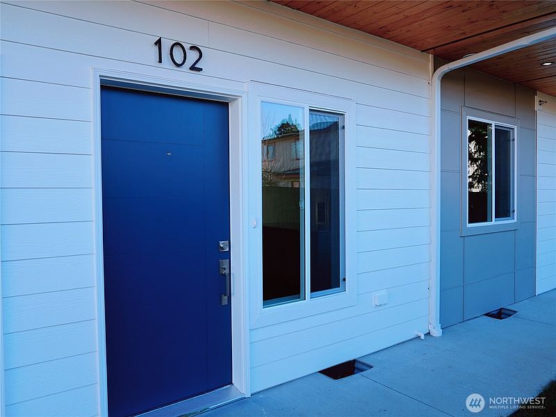 3rd image of 2155 Siddle Loop #102