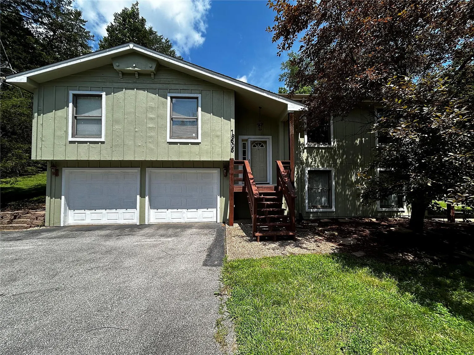 18605 Hawks Trail Dr photo 1