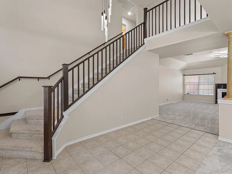 201 Covala Dr — Photo 6