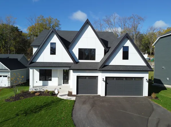 2977 Westwind Dr, Saint Paul, MN 55109