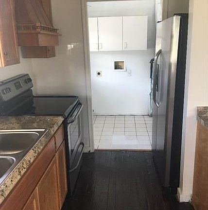 3rd image of 8045 98th Ct