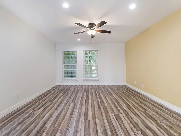 3949 S Torrey Pines Dr — Photo 36