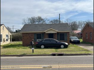 812 20th St N, Columbus, MS 39701