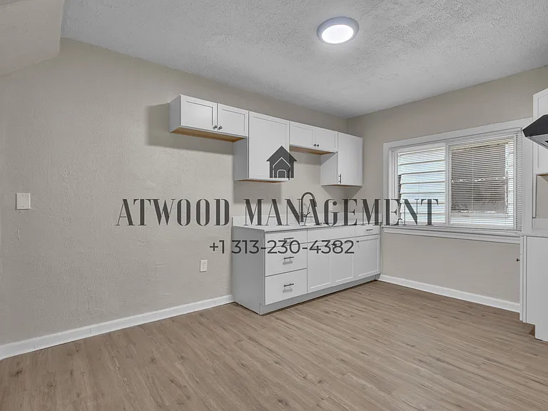 8193 Traverse St — Photo 6