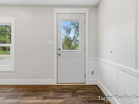 4th image of 5516 Bartonville Rd