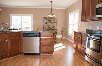 2nd image of 517 Capstone Dr