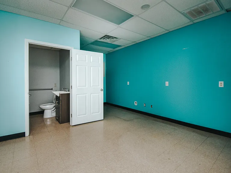305 Sam Houston Dr #B — Photo 10