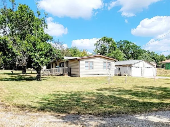 501 S 5th St, Humboldt, KS 66748