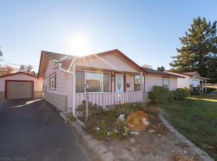 1006 W Fremont Ave, Selah, WA