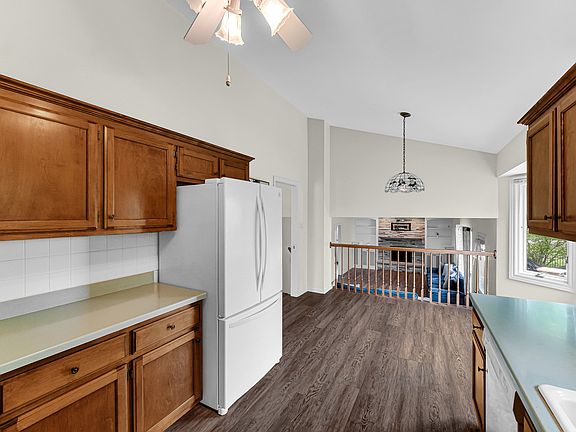 5th image of 21147 Hunter Woods Dr