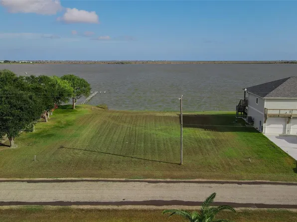 1664 W Bayshore Dr Lot 373-374, Palacios, TX 77465