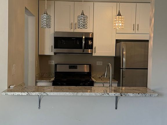 3rd image of 29W603 Winchester Cir N Unit 4
