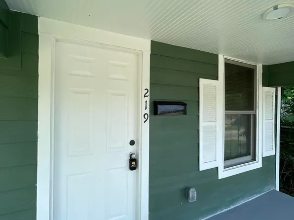 219 Lanier St, Oxford, NC 27565