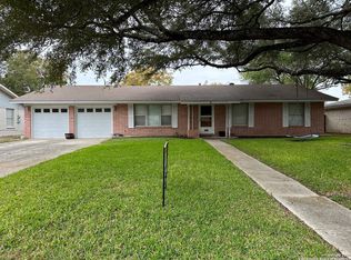 309 E Byrd Blvd, Universal City, TX 78148