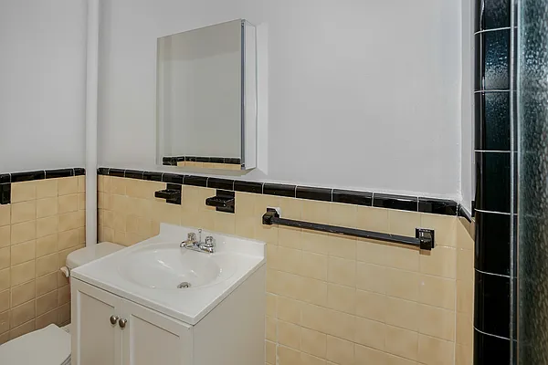 Rented by Halstead Real Estate | media 31