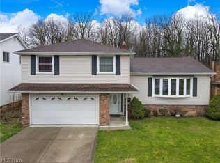 1375 S Lyn Cir, South Euclid, OH 44121