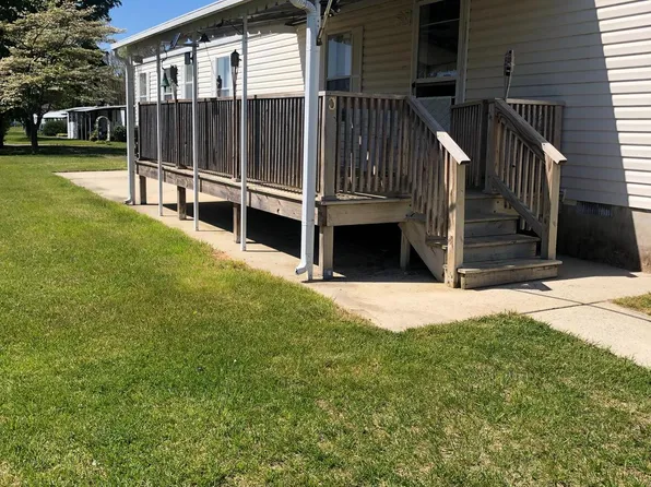 34 Oak Dr, Sicklerville, NJ 08081