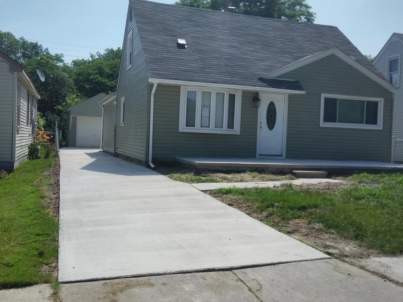 5 bed, 1950 sqft, $2,000 — Photo 3