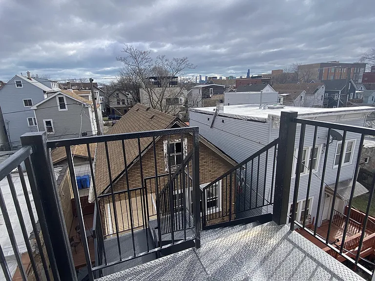 1647 N Fairfield Ave #2F1 — Photo 25