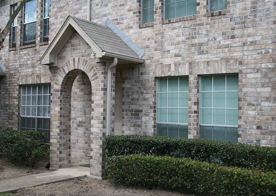 1st image of 938 Birnham Woods Blvd