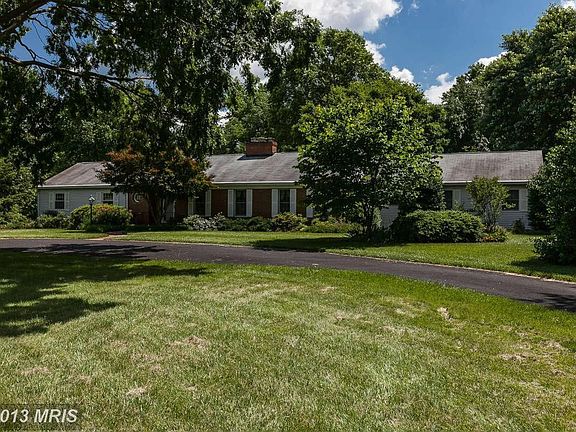2nd image of 1641 Isabella Ct
