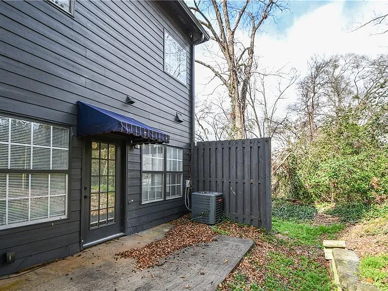 3338 Sims St — Photo 15