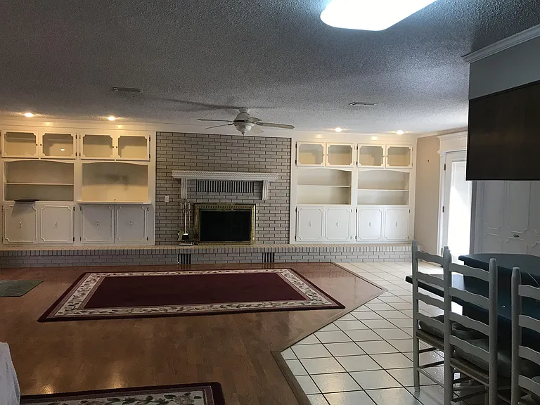 202 Adams Dr — Photo 24