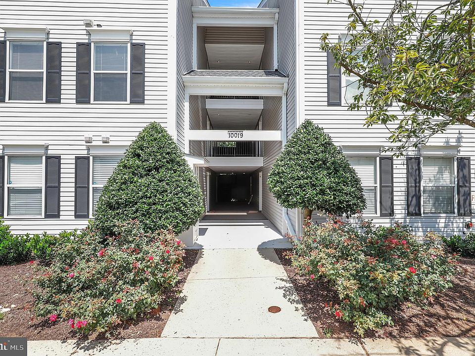 1st image of 10019 Vanderbilt Cir APT 6-16