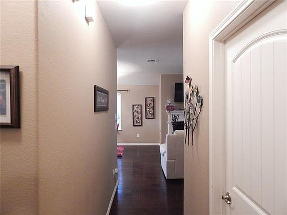 4th image of 821 Lake Worth Trl