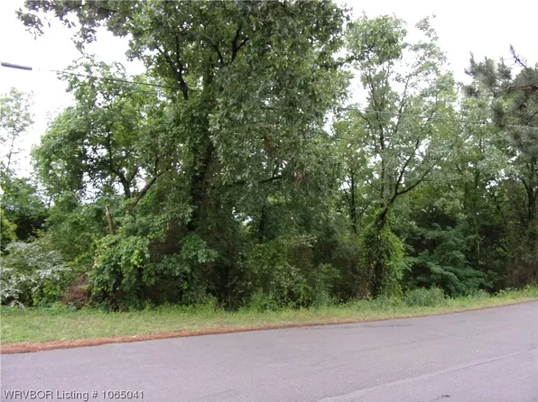 W College St, Altus, AR 72821