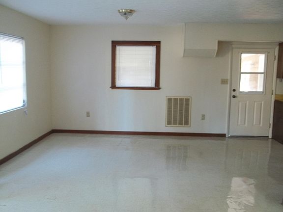 3rd image of 3690 Orlando Ave