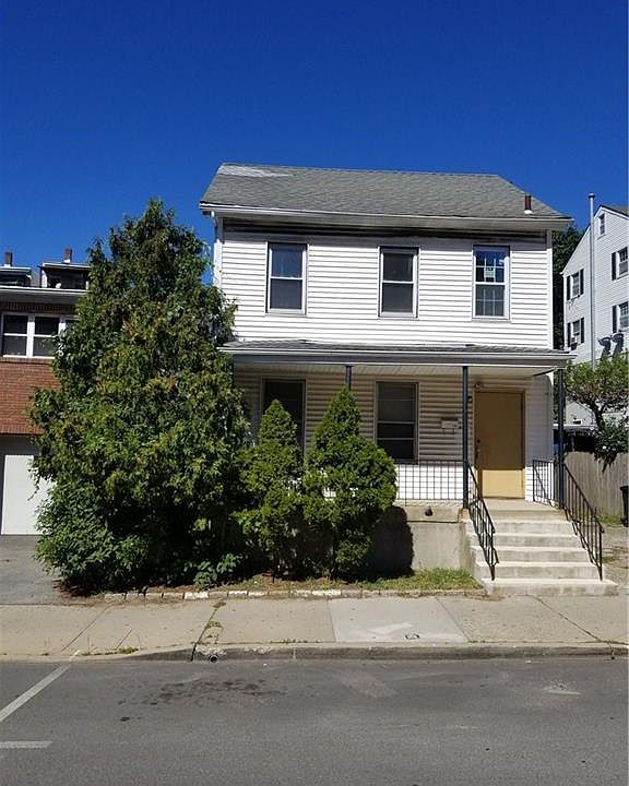 1st image of 151 Valley St
