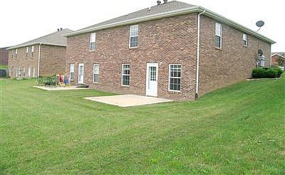 3rd image of 824 Cobbler Ln E