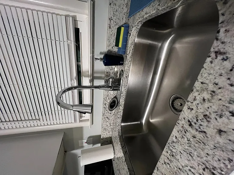 1000 Delivau Dr — Photo 8