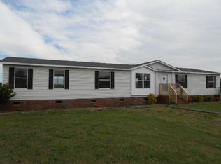 104 Country Farm Pl, Pikeville, NC 27863