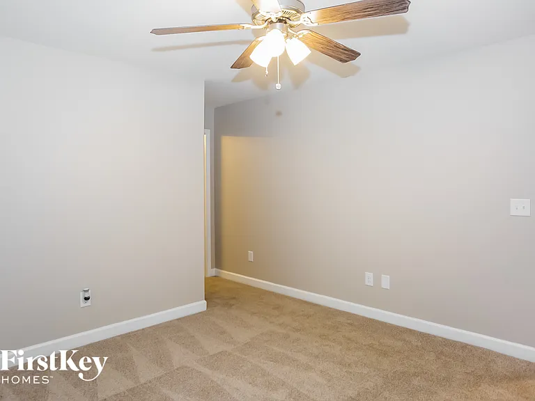 145 McKinnon Ave NE — Photo 11