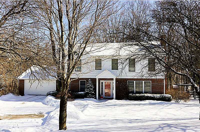 1st image of 113 Heathercroft Dr