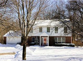 113 Heathercroft Dr, Cranberry Township, PA 16066