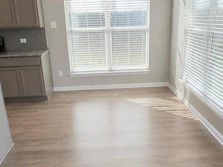 11500 Orbital St — Photo 3